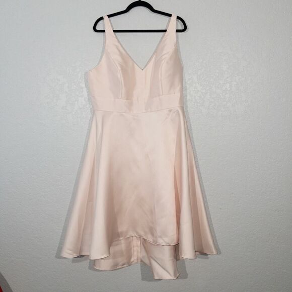 NWT Alfred Sung Blush Cocktail V-Neck Dress Size 18 - Picture 2 of 9